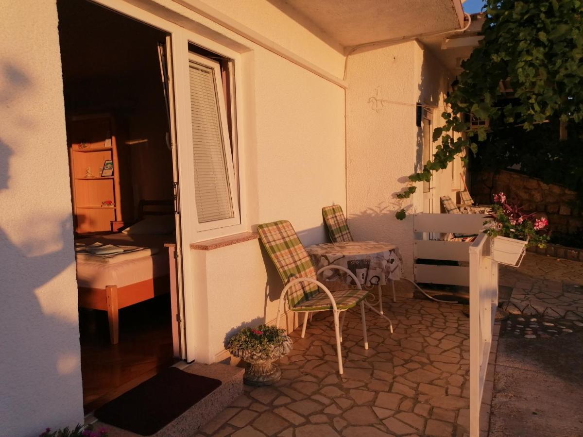 Guest House Pamela セニ エクステリア 写真